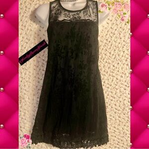 Speechless LBD sheer mesh lace mini lined features velvet rose pattern in Sz M.